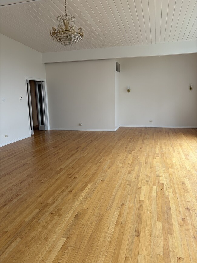 Building Photo - 15601 108th Ave