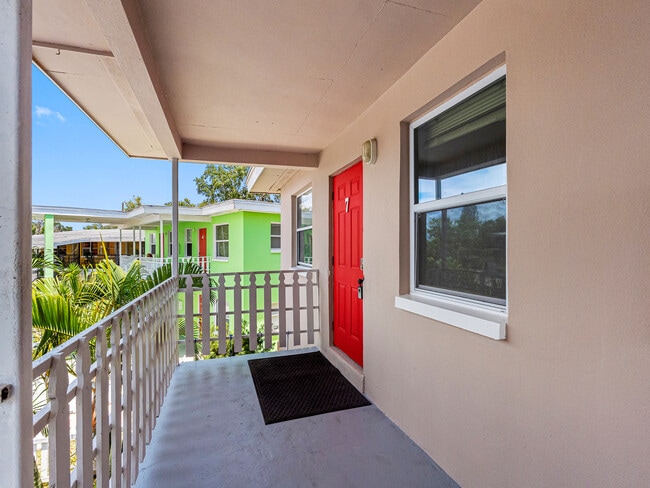 Building Photo - 311 Avanda Ct