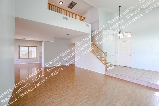 Building Photo - 8818 W Hilton Ave