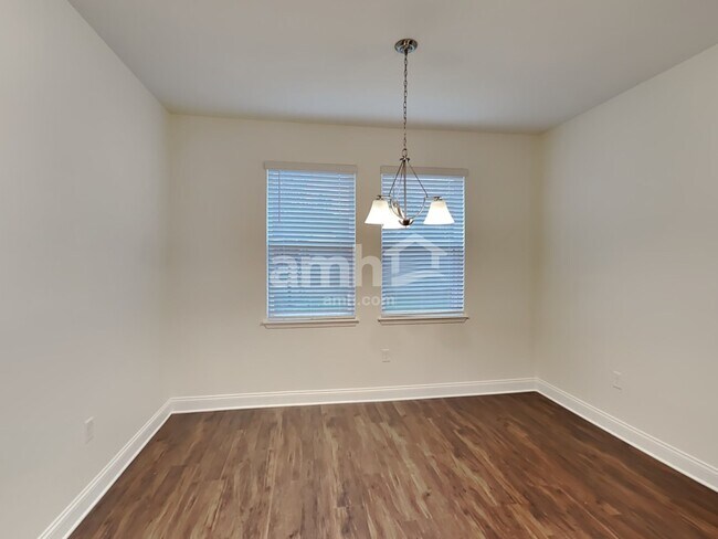 Building Photo - 6154 Little Bluff Circle