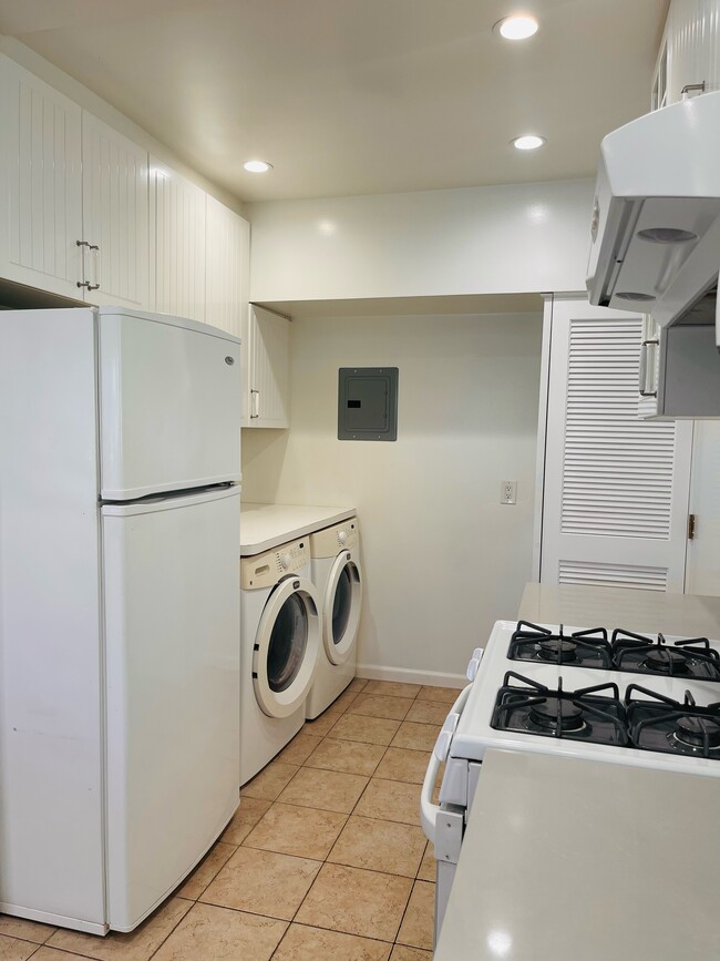 Building Photo - 12114 Ohio Ave