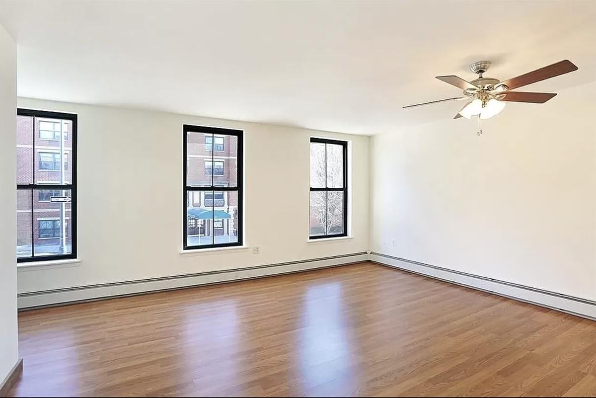 422 Cumberland St Unit 3, Brooklyn, NY 11238 Room for Rent in