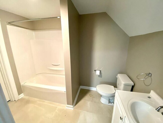 Foto del edificio - 1706 Termon Ave