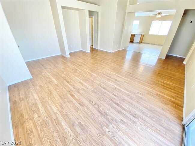 Foto del edificio - 5432 Eagle Claw Ave