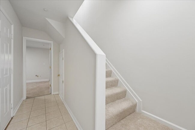 Building Photo - 442 Blossom Ln
