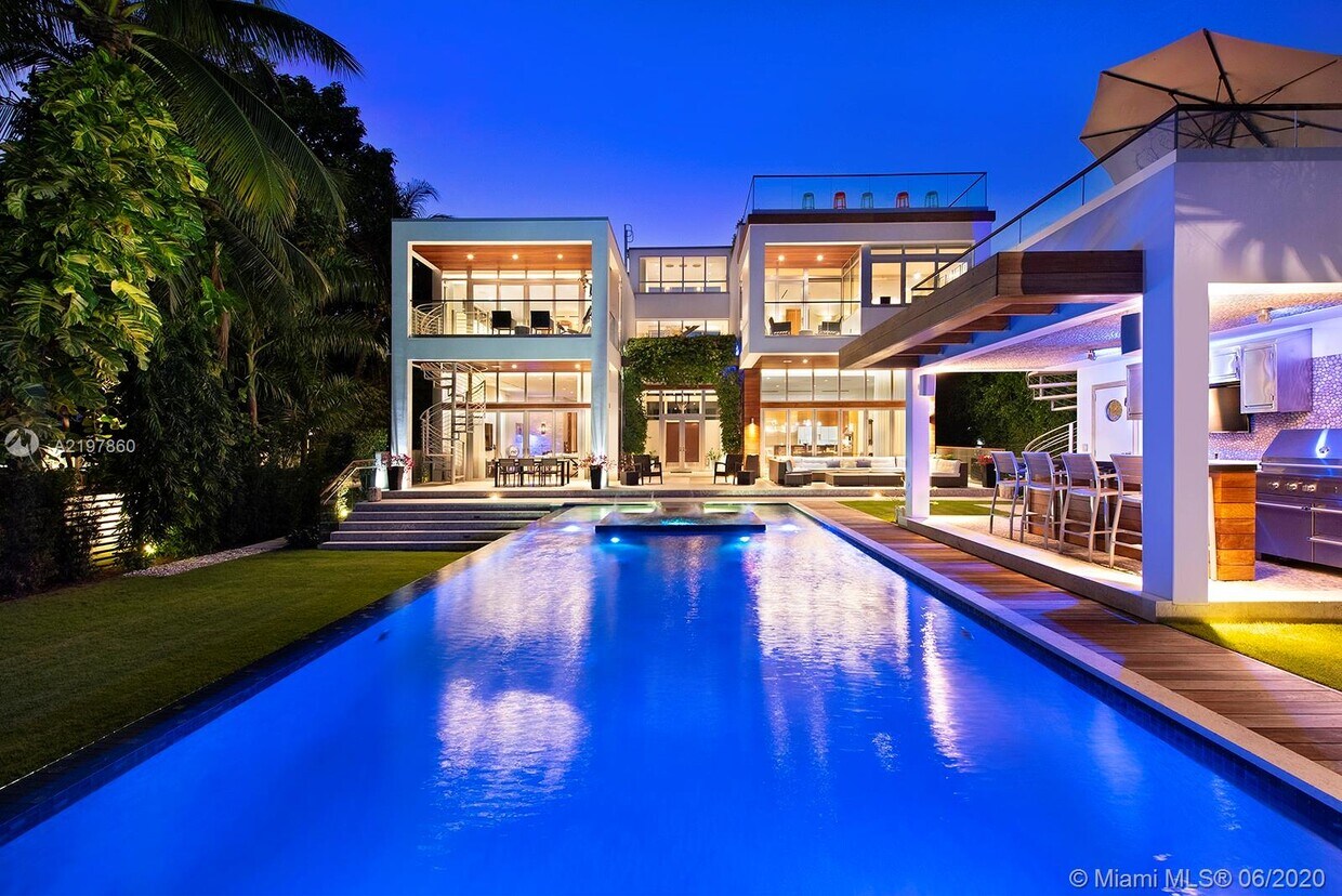 Foto principal - 2111 Lake Ave