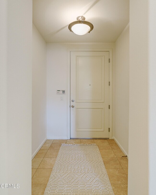 Foto del edificio - 128 N Oak Knoll Ave