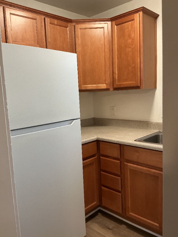 Foto del edificio - 324 E Broadway