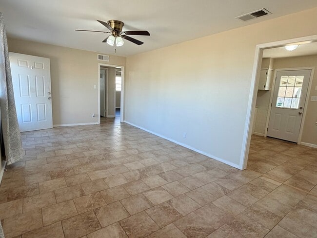 Foto del edificio - 2434 Beechwood St