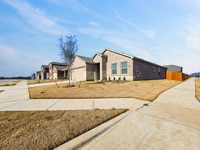 Brand New 4BR 3BA Home w/ Quartz Kitchen • 2-Car Garage • Fenced Yard in Elizabeth Creek - Brand New 4BR 3BA Home w/ Quartz Kitchen • 2-Car Garage • Fenced Yard in Elizabeth Creek