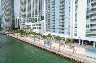 Building Photo - 335 S Biscayne Blvd