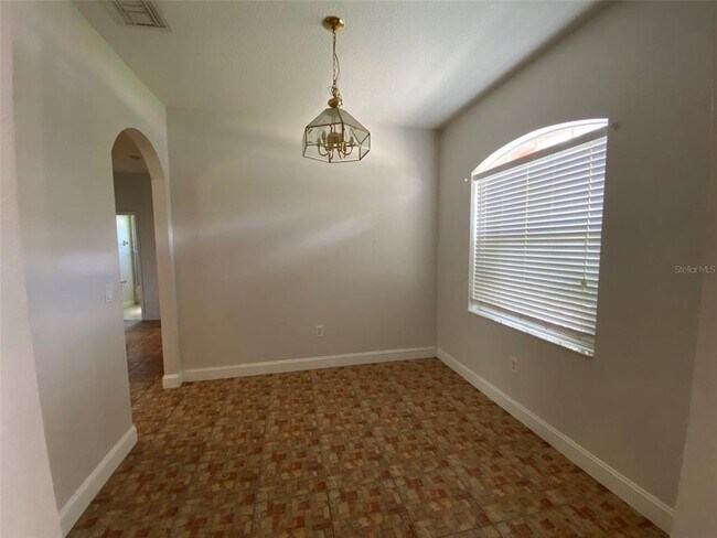 Foto del edificio - 1004 Pine Tree Dr