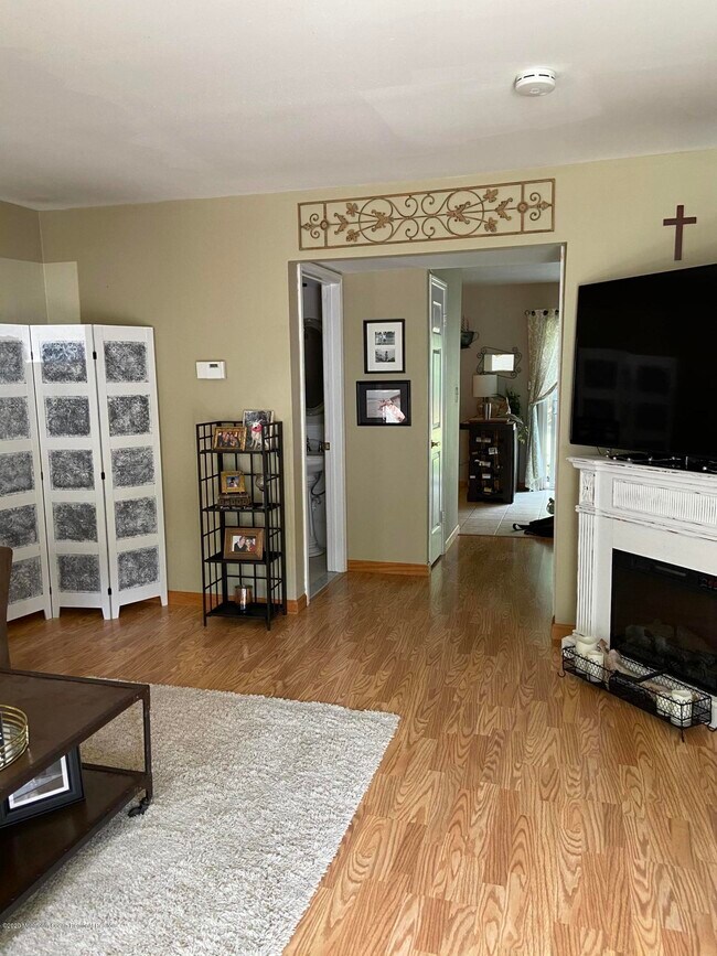 Foto del edificio - 82 Cliffwood Ave W