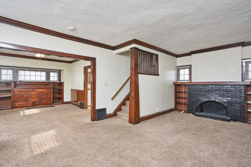 Foto del edificio - 5 Bedroom home available