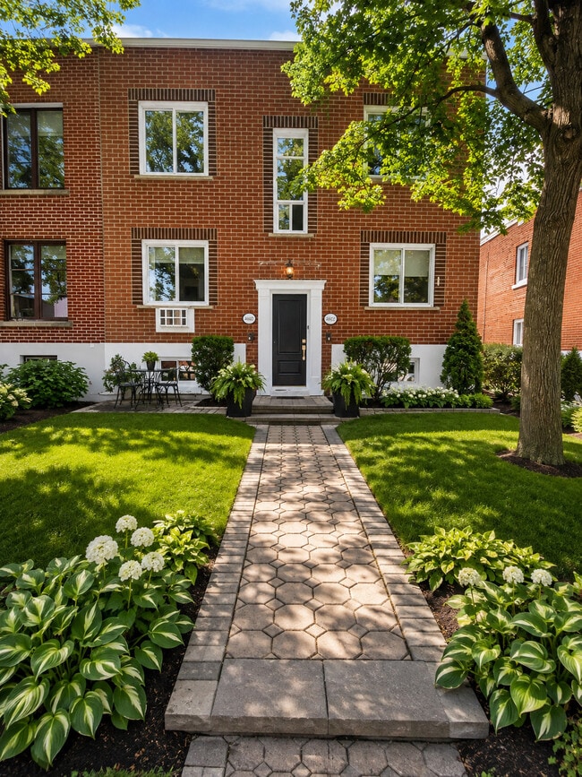 Building Photo - 6602 Av 14E