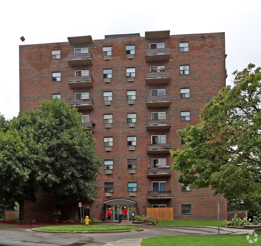 Building Photo - Kingsberry Towers