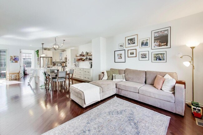 Foto del edificio - 303 S NW Hwy