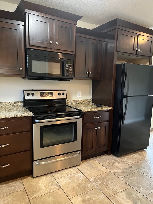 Building Photo - 1829 Rich Rd