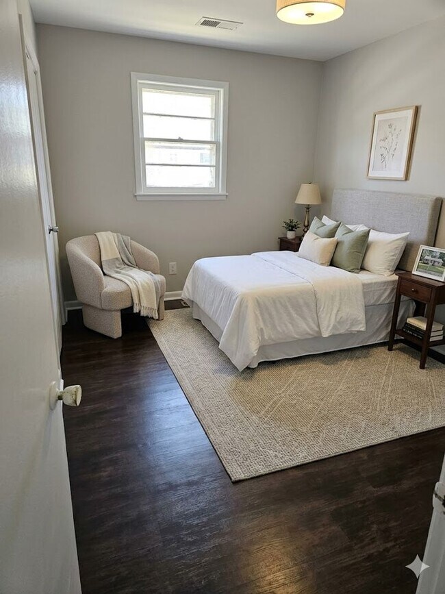 Foto del edificio - 1806 Camelot Dr