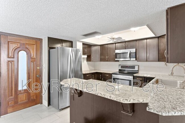 Building Photo - 450 Treasure Island Causeway