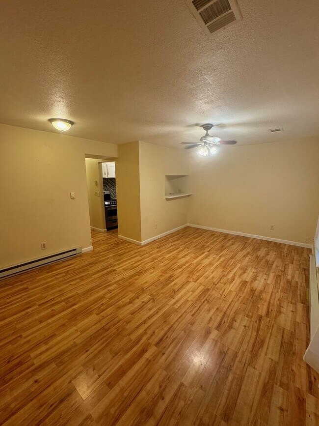 Photo - 3000 Broadway St Apartment