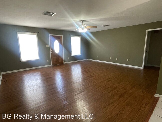 Building Photo - 3 br, 2 bath House - 1310 E Holly Hill Cir