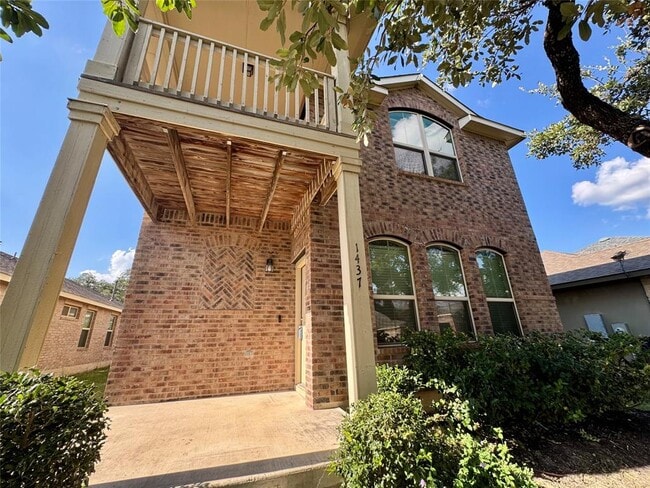 Building Photo - 1437 Brooks Way