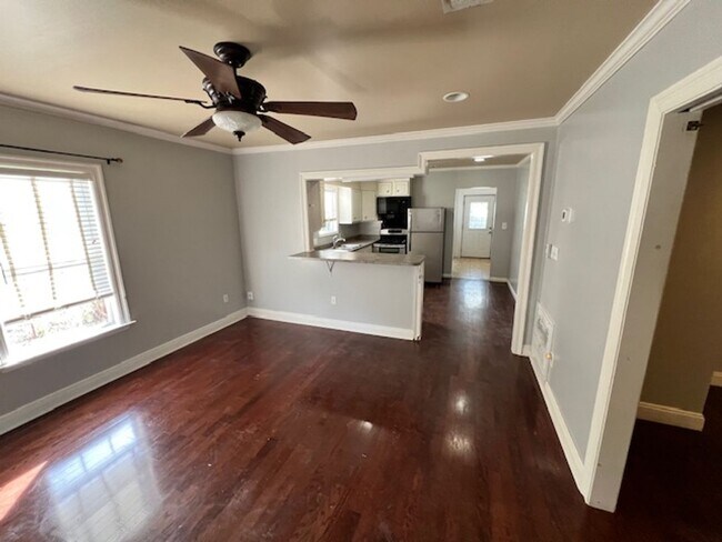 Foto del edificio - 604 Morgan Ave