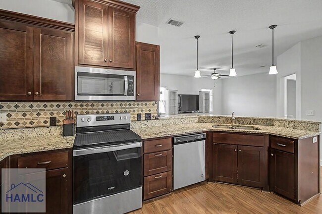 Foto del edificio - 157 Hamlet Ct