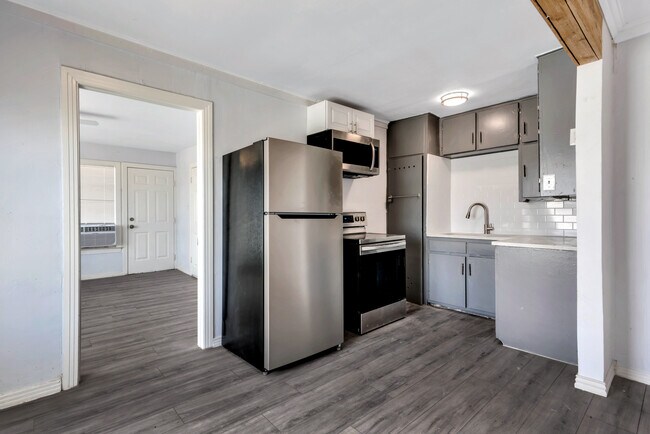 Foto del edificio - 305 N Robinson St