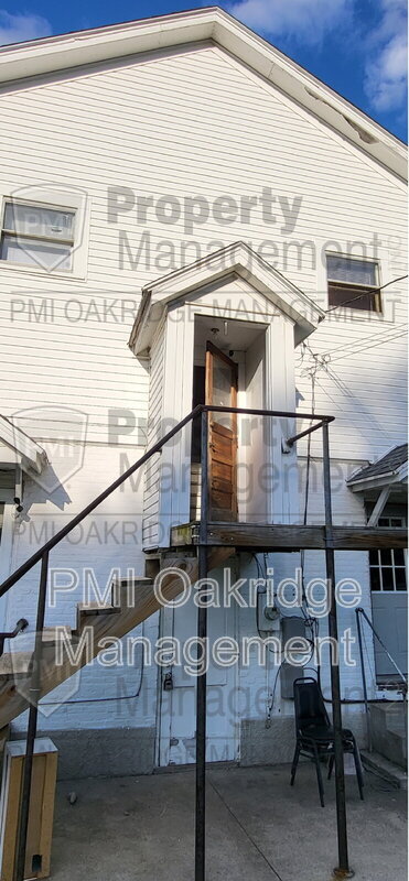 Foto del edificio - 212 S Main St