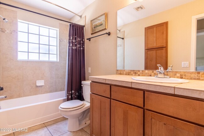 Building Photo - 1500 E Pusch Wilderness Dr