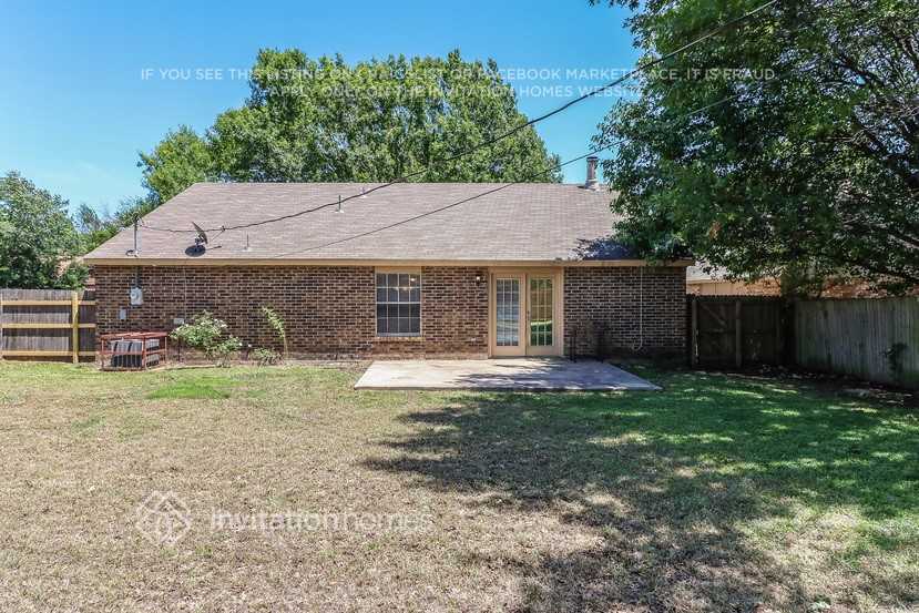 Building Photo - 3809 Wooddale Ct