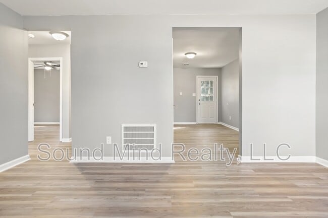 Building Photo - 1401 Sportsman Trail