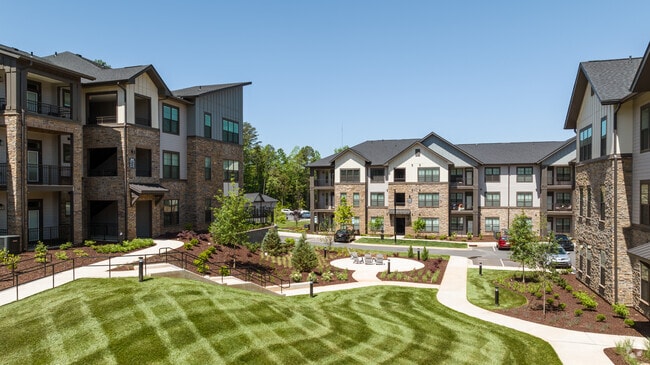 Courtyard - Abberly Commons Apartment Homes