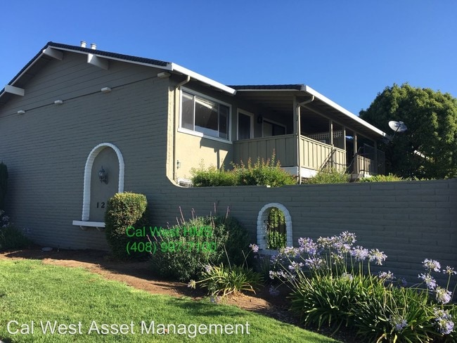 Building Photo - 2 br, 1 bath House - 1231 Juniper Drive #E