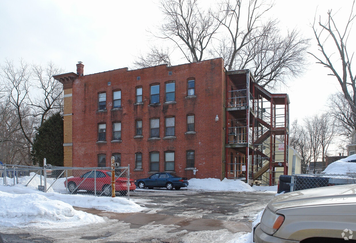 Building Photo - 33-35 Bethel St