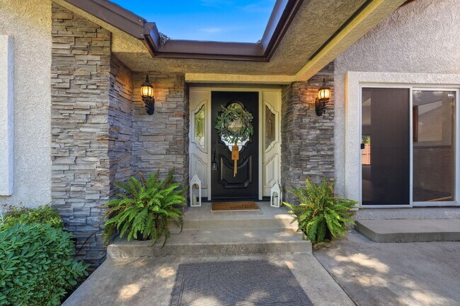 Foto del edificio - Beautiful Executive Level Rental on Golf Course