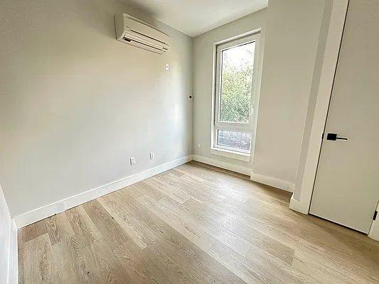 Building Photo - 3 bedroom in Bronx NY 10454