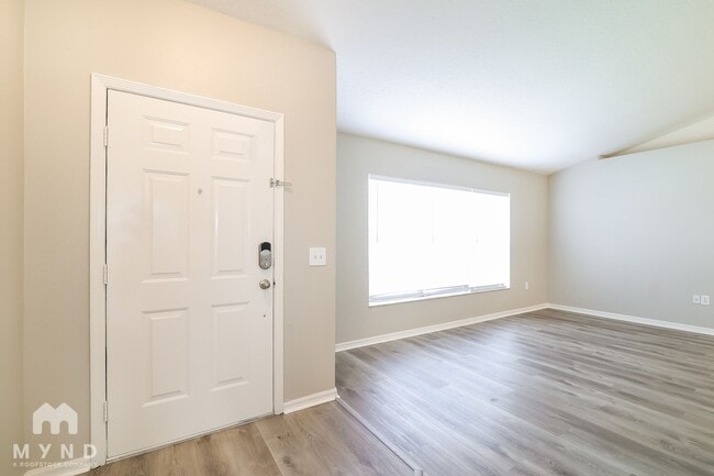 Building Photo - 2617 Hawthorne Ln