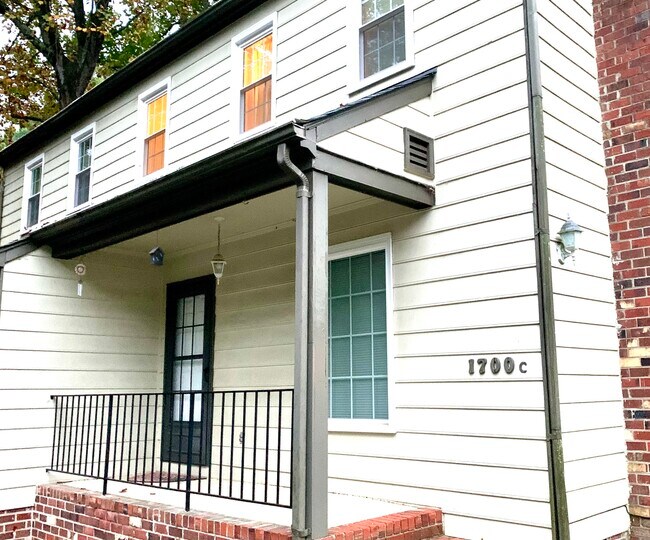Frente del apartamento - 1700 Choate Pl