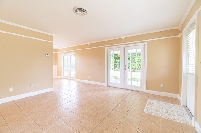 Foto del edificio - 2566 NE Hickory Ave