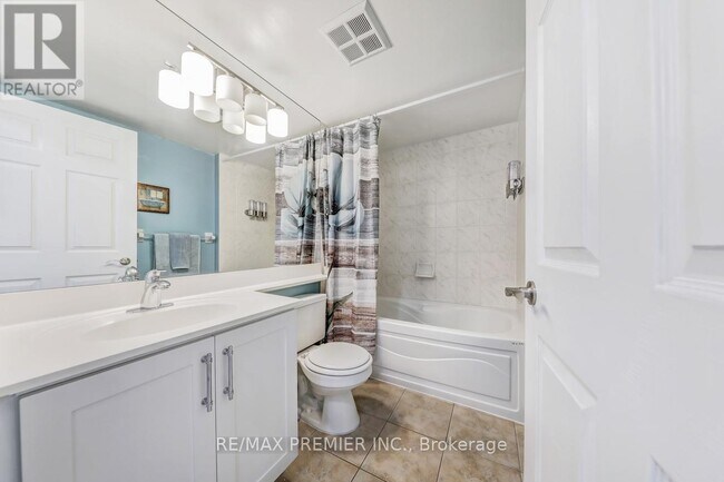 Photo du bâtiment - 710-710 Humberwood Blvd