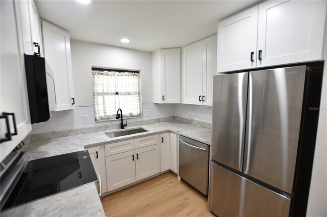 Foto del edificio - 3611 Longmeadow