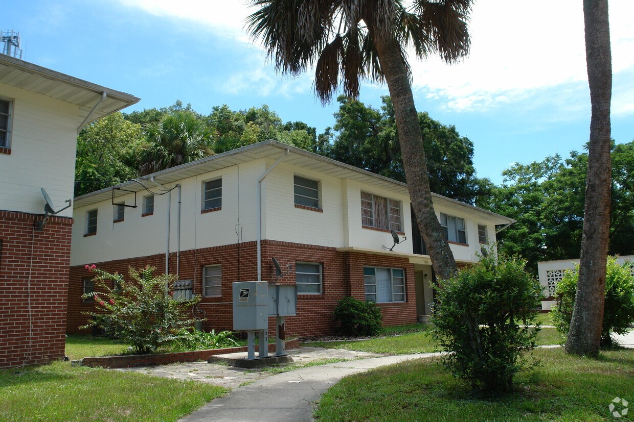 Building Photo - Howry Garden Apartments