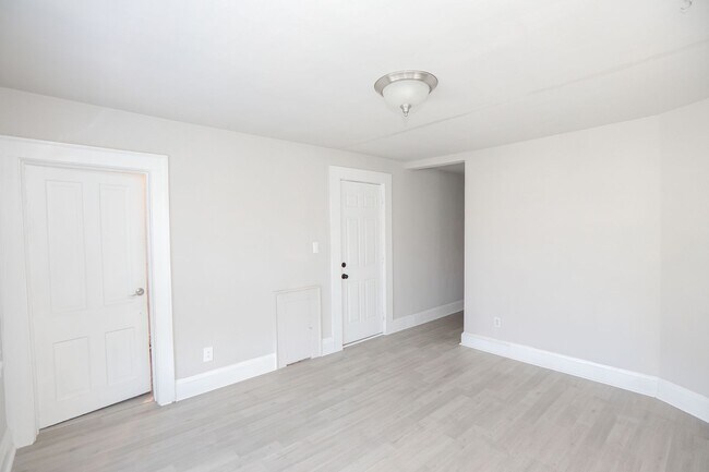 Building Photo - 1009 Jackson Ave
