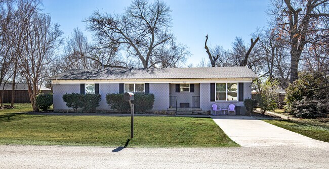 Frente exterior - 510 W Oak St