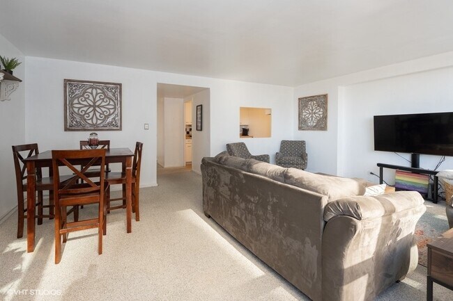 Foto del edificio - 3950 N Lake Shore Dr