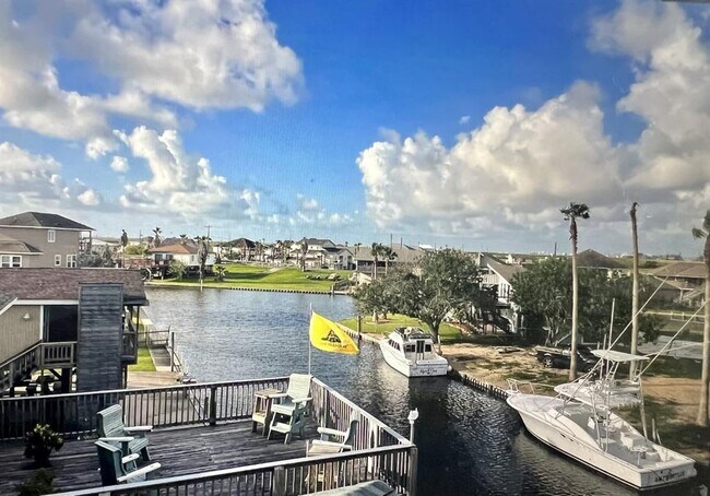 Foto del edificio - 126 Driftwood Rd