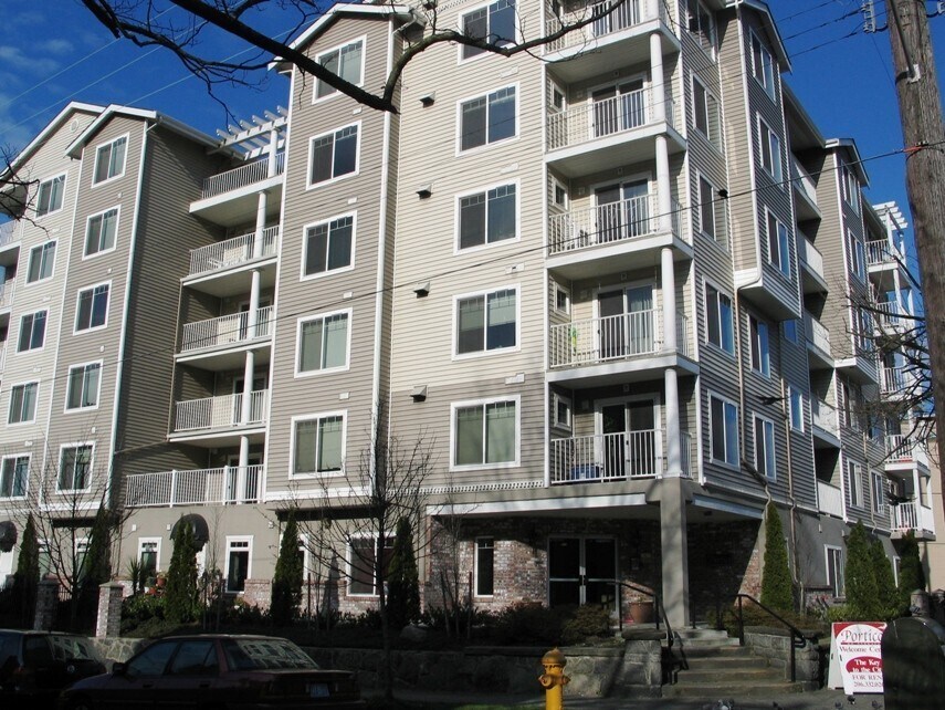 Foto del edificio - Portico on Terrace Apartments